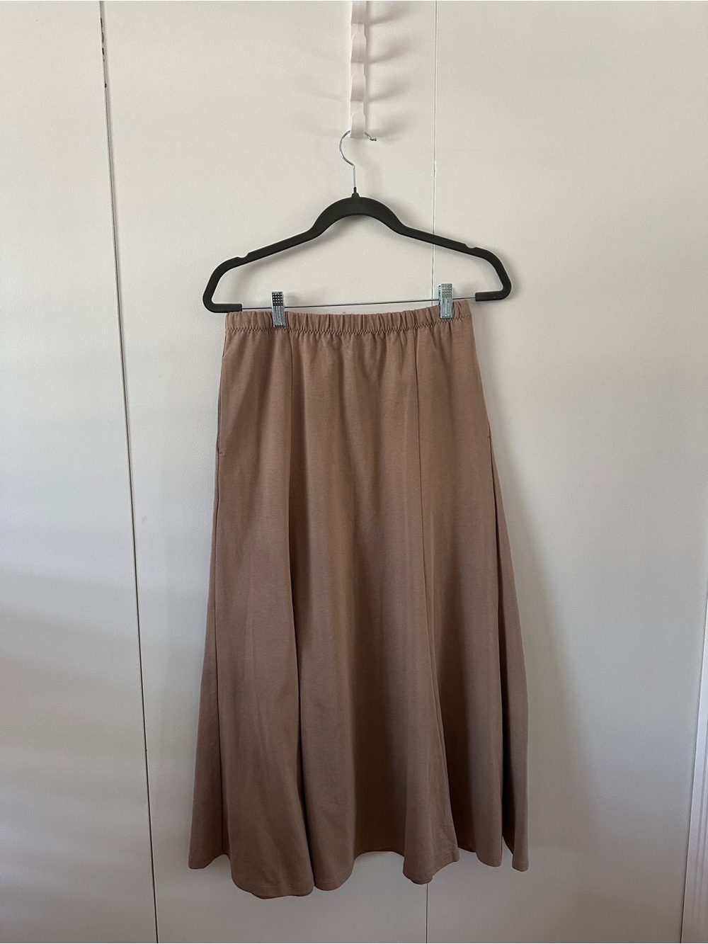 Uniqlo Flowing Maxi Skirt - Taupe Brown size Japan L